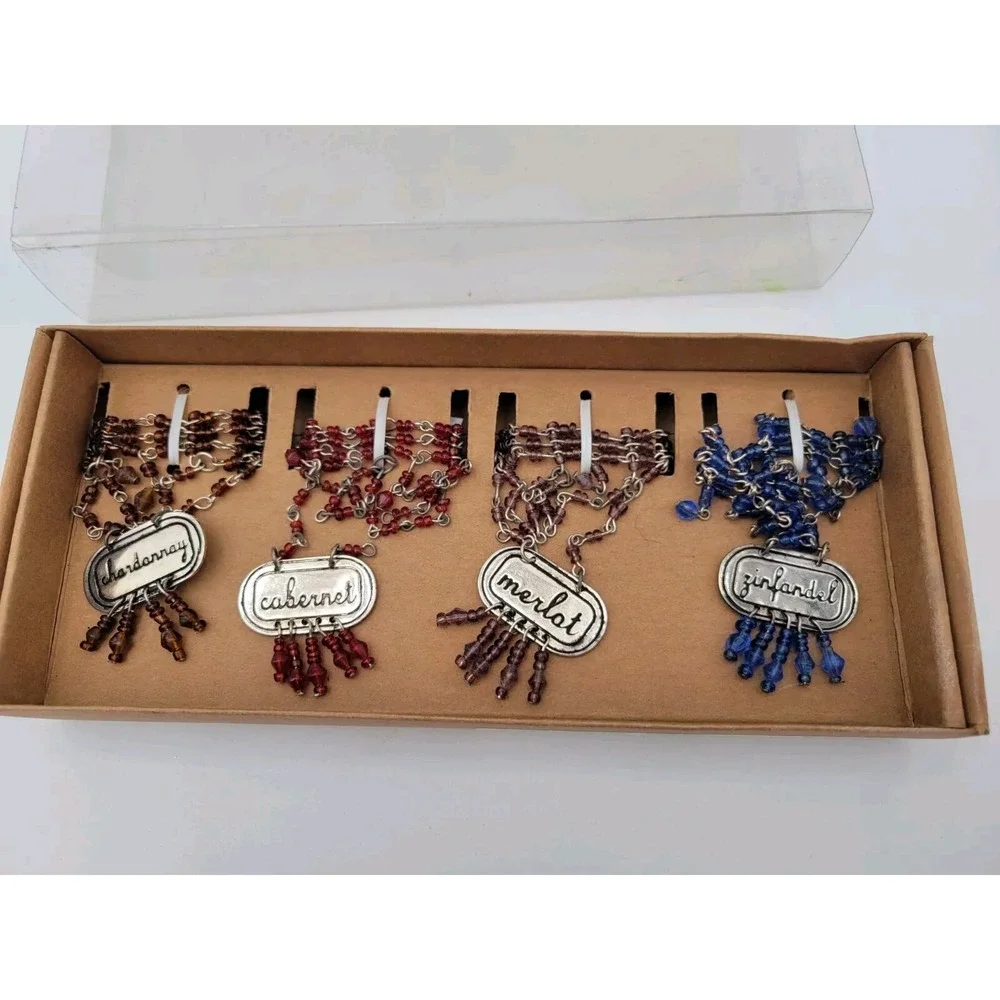 2002 Bombay Co Set of 4 Beaded Wine Bottle Necklace Tags 2217118 Vintage Box‎